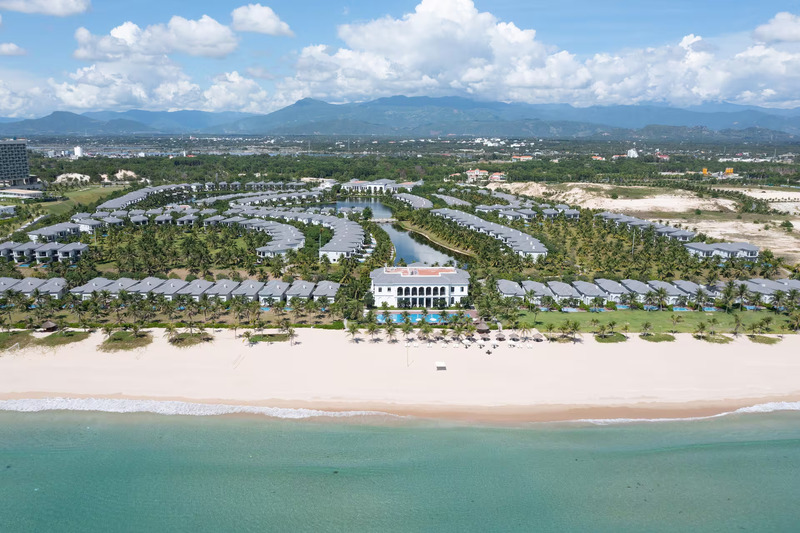 Melia Vinpearl Cam Ranh Beach Resort - Review từ A - Z