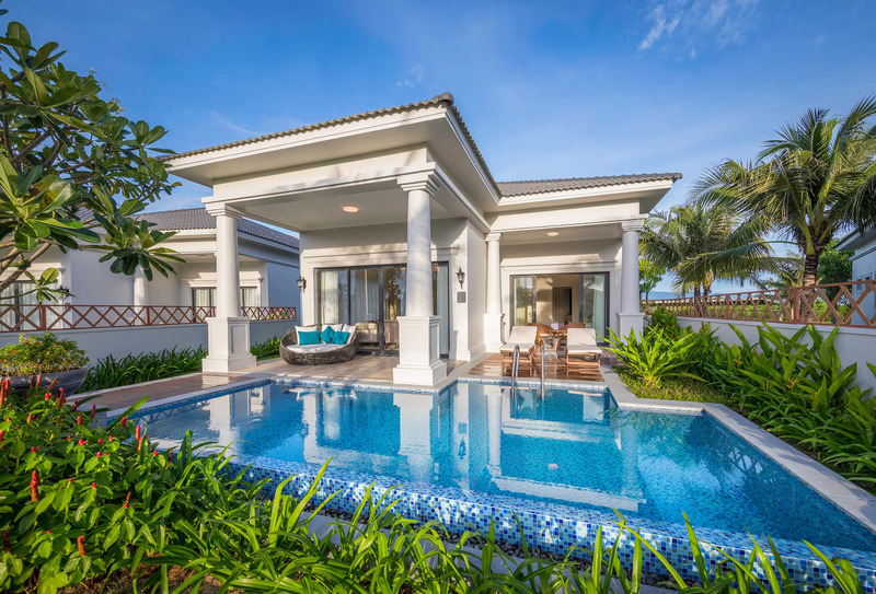 Melia Vinpearl Cam Ranh Beach Resort - Review từ A - Z