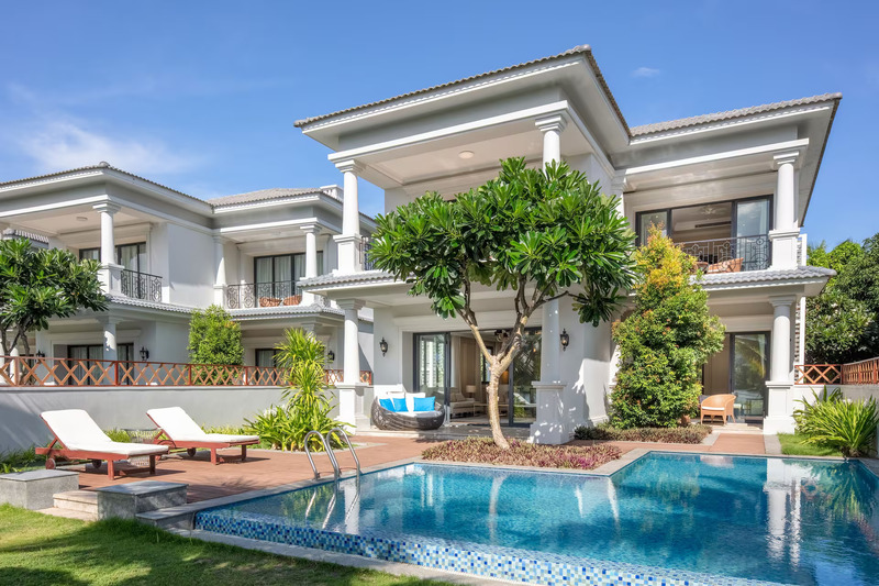 Melia Vinpearl Cam Ranh Beach Resort - Review từ A - Z