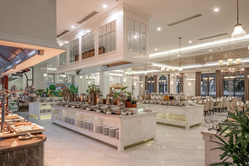 Melia Vinpearl Cam Ranh Beach Resort - Review từ A - Z