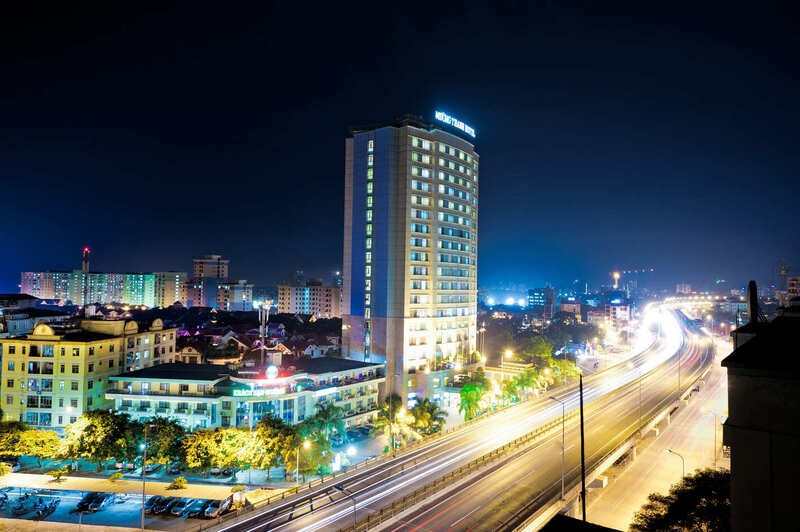 Khách sạn Mường Thanh Grand Hà Nội - Điểm nghỉ dưỡng nằm bên hồ Linh Đàm