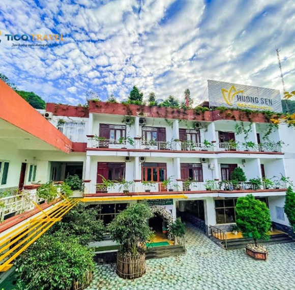 Khách sạn Hương Sen Mộc Châu