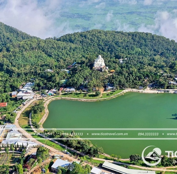 Resort Núi Cấm