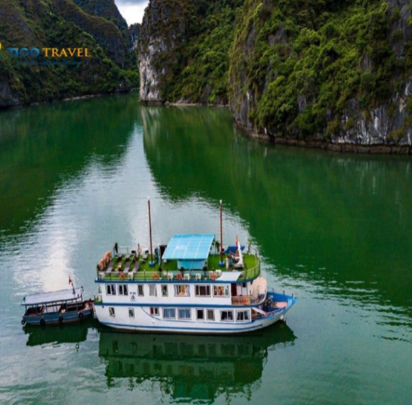 Azela Cruise Hạ Long