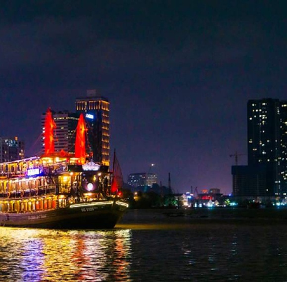 Tàu Hòn Ngọc Viễn Đông