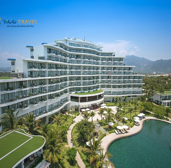 Cam Ranh Riviera Beach Resort & Spa