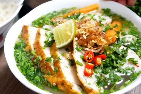 10 Quán bánh canh chả cá Phan Thiết ngon nhất – Thơm ngon khó cưỡng!