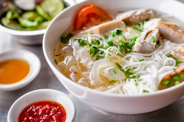 Khám phá hương vị đặc biệt của bún sứa Vũng Tàu