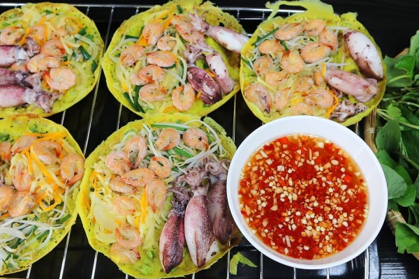 Top 8 quán bánh xèo mực Nha Trang ngon giòn rụm, đáng thử nhất