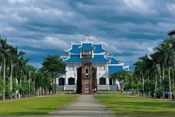 Khám phá Thánh địa Đức Mẹ La Vang nổi tiếng cả nước