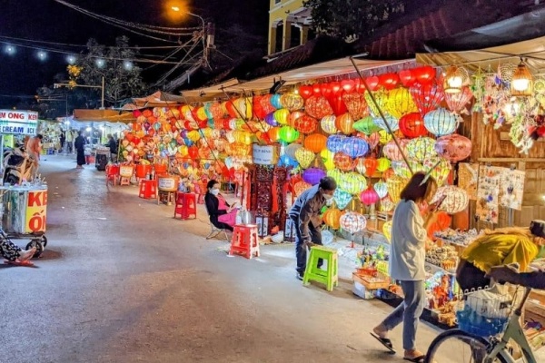 Trọn bộ kinh nghiệm vui chơi tại chợ đêm Hội An không thể bỏ lỡ
