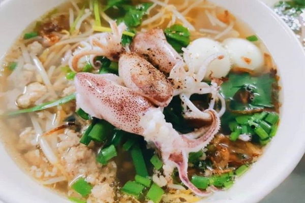 Bún mực Phú Yên – Đặc sản Xứ Nẫu níu chân du khách gần xa