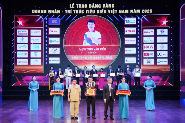 CEO Lalago – Dương Văn Tiến vinh dự đón nhận danh hiệu Doanh nhân Trí thức Tiêu biểu Việt Nam 2025