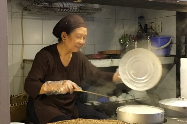 Review 9 quán bánh cuốn Thanh Hóa được người dân địa phương yêu thích nhất