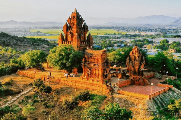 Gợi ý tour du lịch Ninh Thuận 1 ngày: Đi đâu, chơi gì, ăn gì