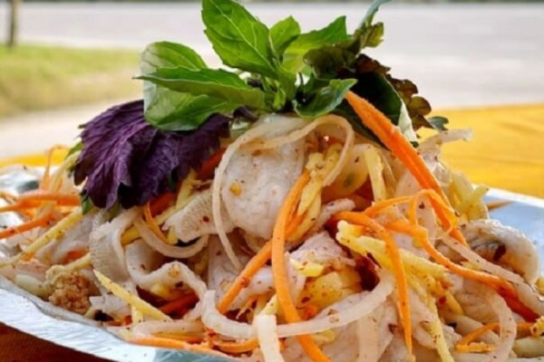 Gỏi cá đục – Món ăn hấp dẫn không thể bỏ qua ở Hà Tĩnh