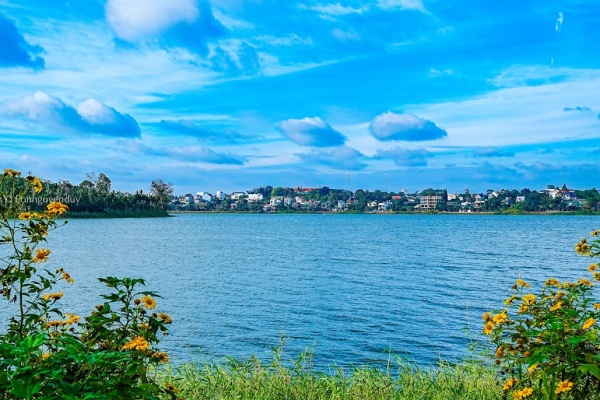 Khám phá Hồ Tây Đăk Mil vẻ đẹp trong trẻo giữa trung tâm Đắk Nông