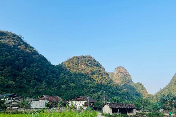 Kỳ Thượng Hạ Long: Nấc thang xanh giữa mây ngàn cho hành trình thảnh thơi