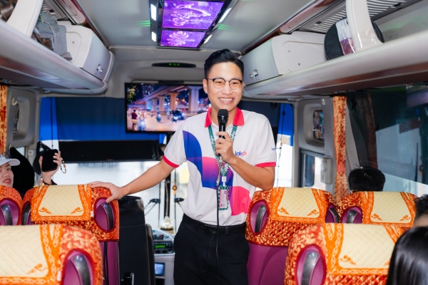 Dịch vụ thuê xe và đặt vé máy bay đoàn cho doanh nghiệp của Lalago