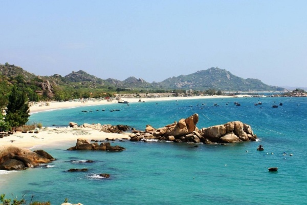 Đảo Ngọc Vừng Quảng Ninh: Cẩm nang du lịch từ A – Z cho hành trình “về với nguyên bản”