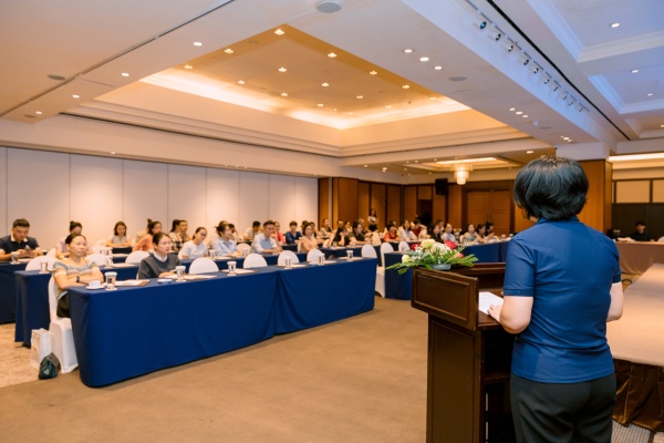 Tổ chức Hội nghị – Hội thảo chuyên nghiệp, trọn gói cùng Lalago