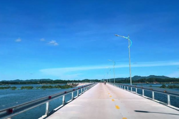 Đảo Hà Loan: Vùng Quê Thanh Bình Giữa Rừng Ngập Mặn Cẩm Phả