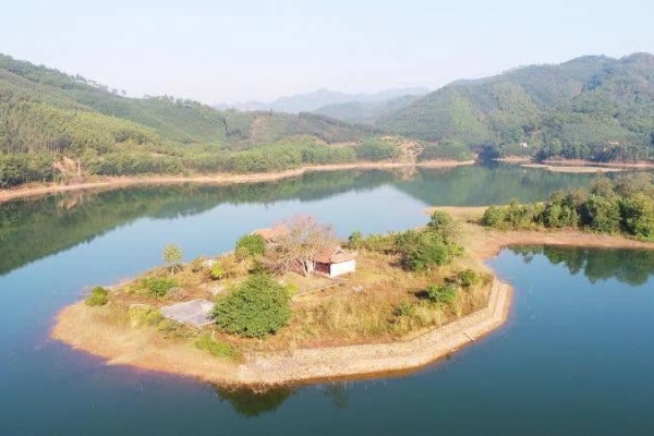 Thái Lăng: Khám phá lăng vua giữa lòng hồ Trại Lốc