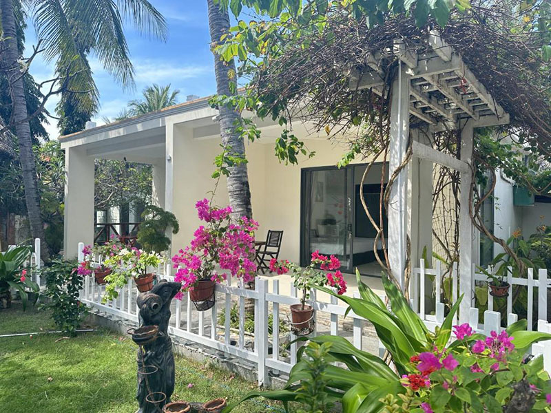 Paradise Resort Doc Let