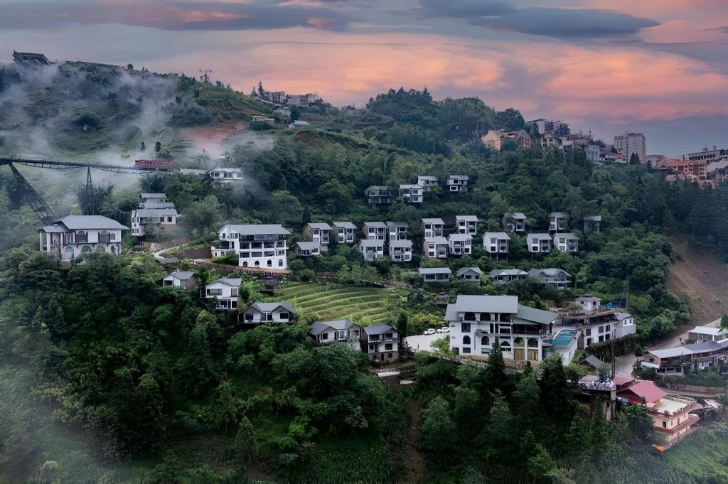 Sapa Catcat Hills Resort & Spa được ví như ngôi làng cổ kính giữa ruộng