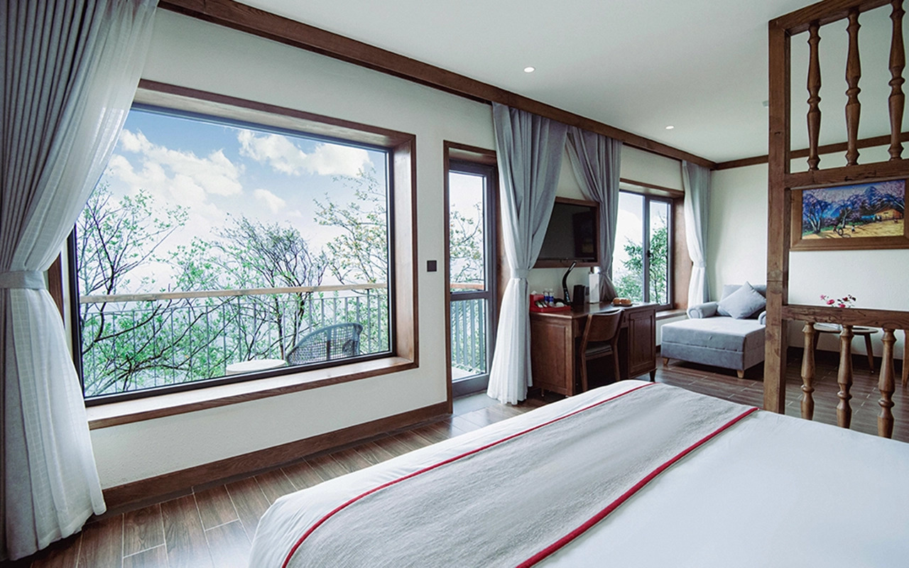 Deluxe Suite mang lại không gian sống rộng rãi