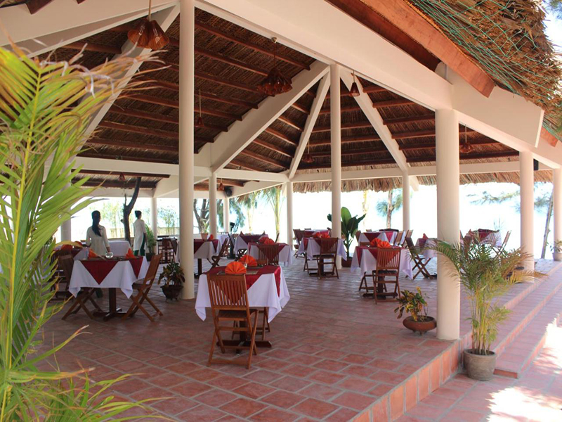 GM Doc Let Beach Resort & Spa