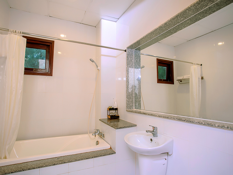 GM Doc Let Beach Resort & Spa