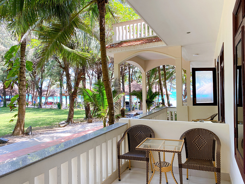 GM Doc Let Beach Resort & Spa