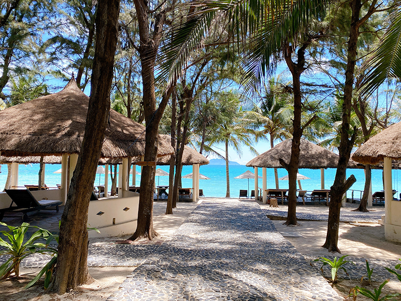 GM Doc Let Beach Resort & Spa