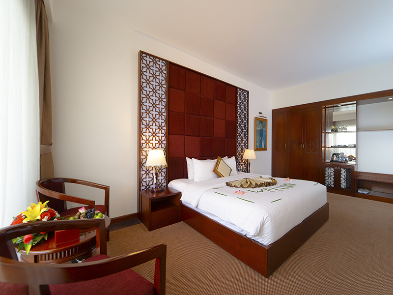 Century Riverside Huế