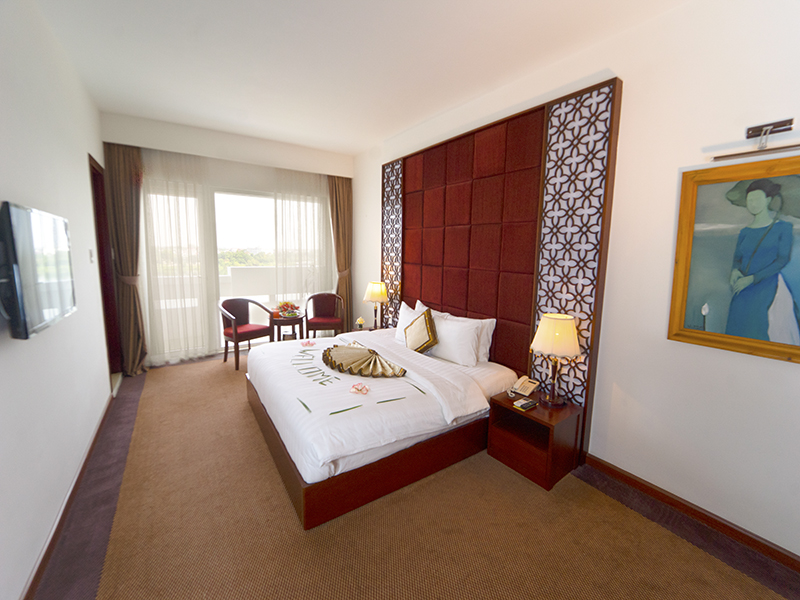 Century Riverside Huế