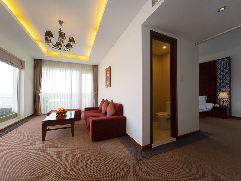 Century Riverside Huế