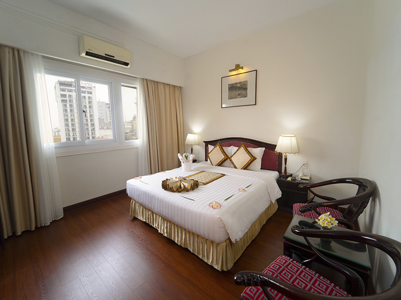 Century Riverside Huế
