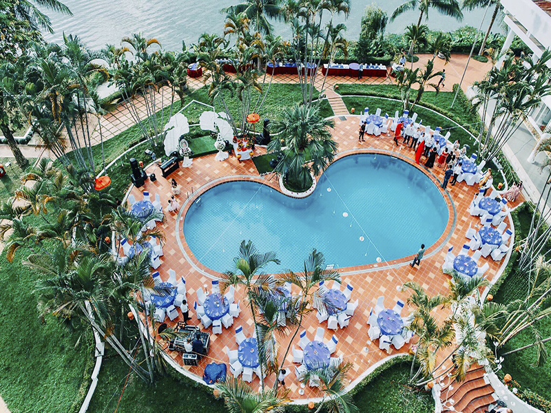 Century Riverside Huế