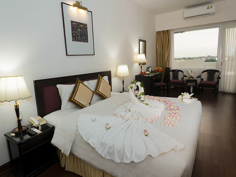 Century Riverside Huế