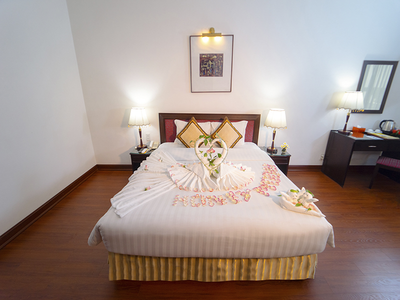 Century Riverside Huế