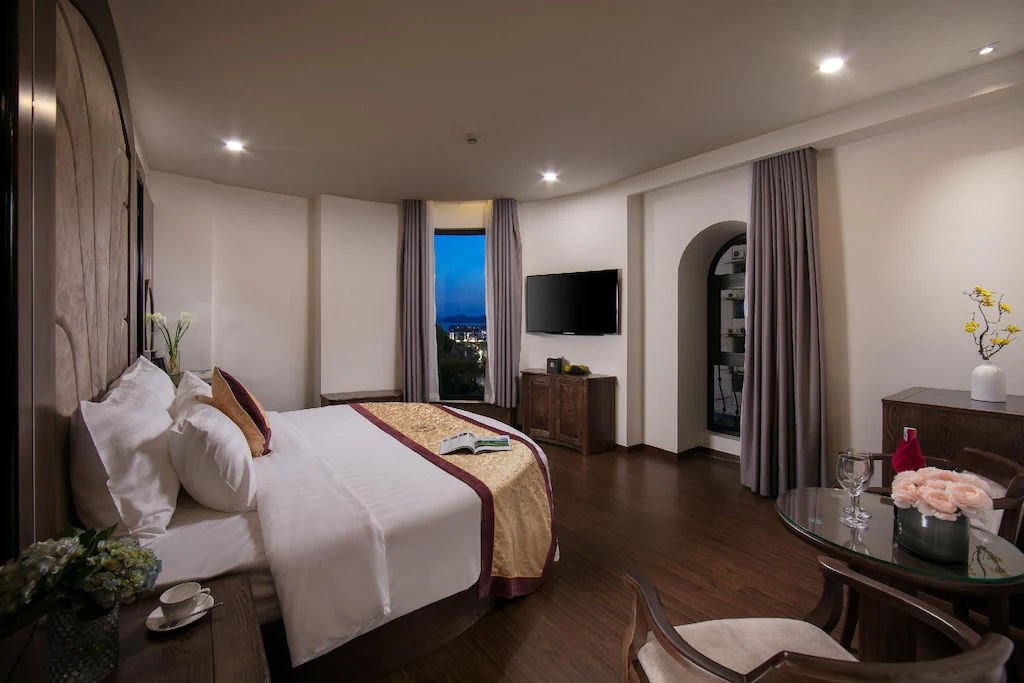 Halios Hotel Hạ Long