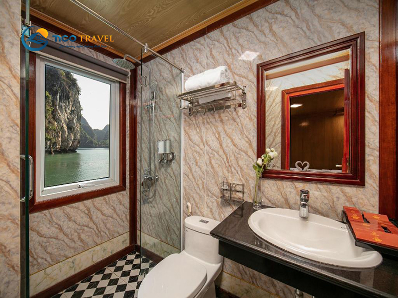 Azela Cruise Hạ Long