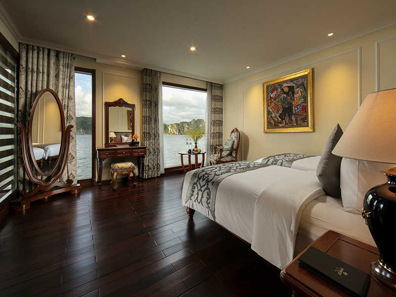 Emperor Cruises Hạ Long