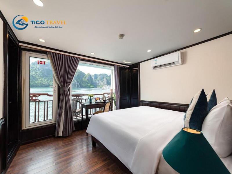 Santa Maria Cruise Halong