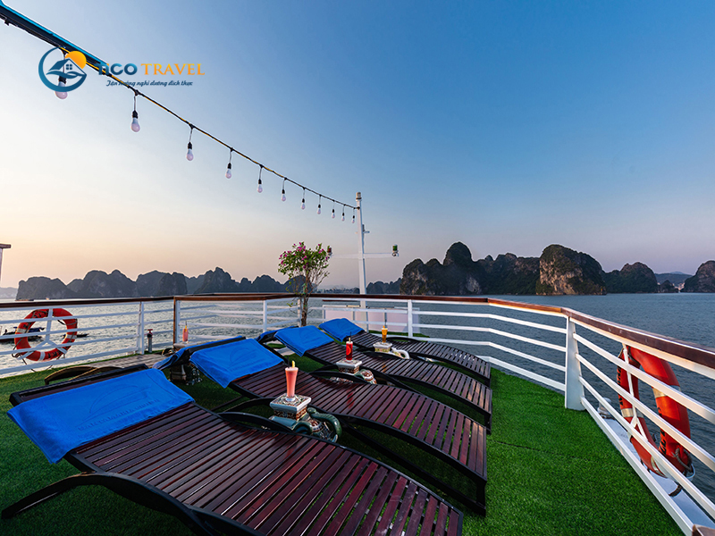 Santa Maria Cruise Halong
