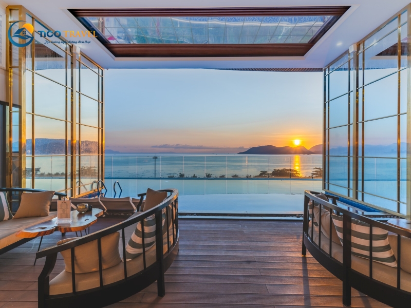 La Vague Hotel