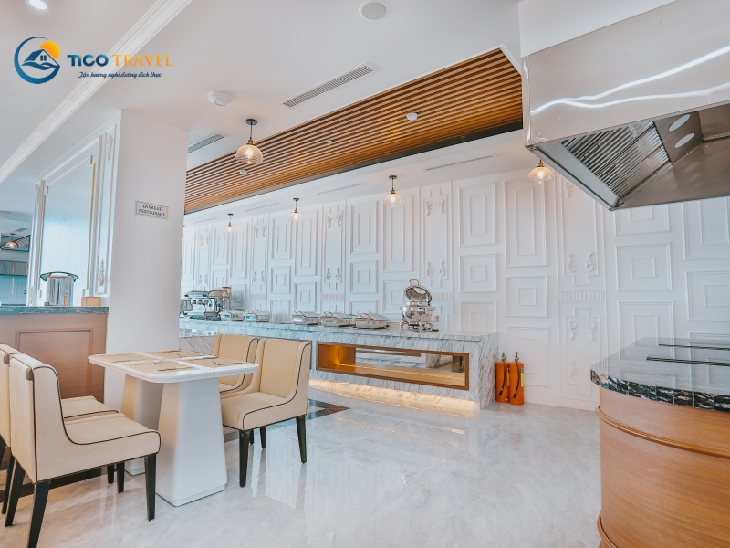 La Vague Hotel