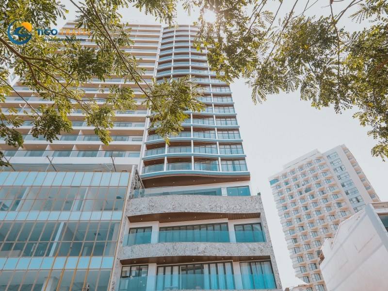 La Vague Hotel