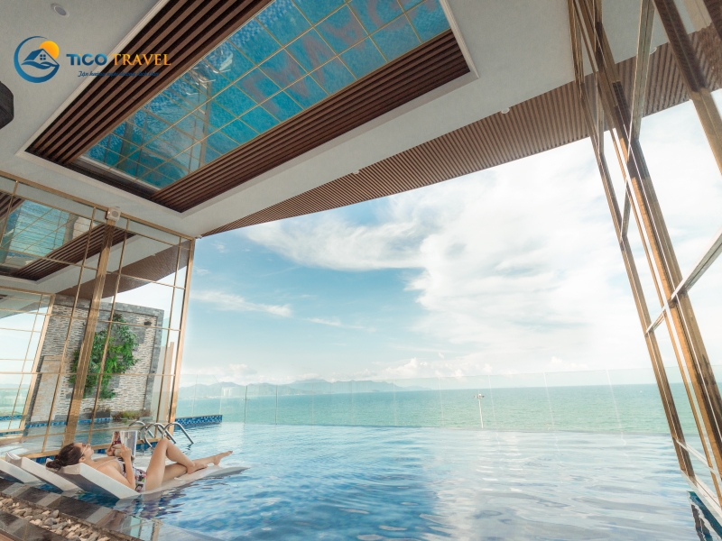 La Vague Hotel